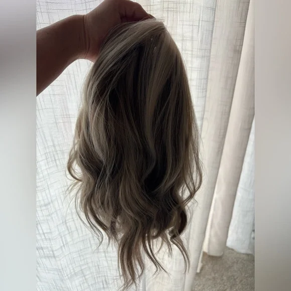 Marilyn Chelsey Smith Crowns Wig - Picture 5 of 8